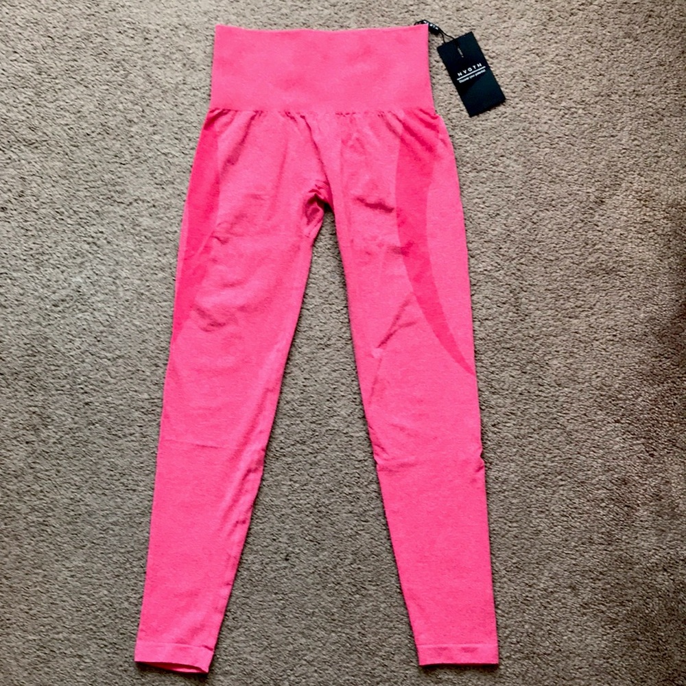 NVGTN Fuchsia Contour Seamless Leggings